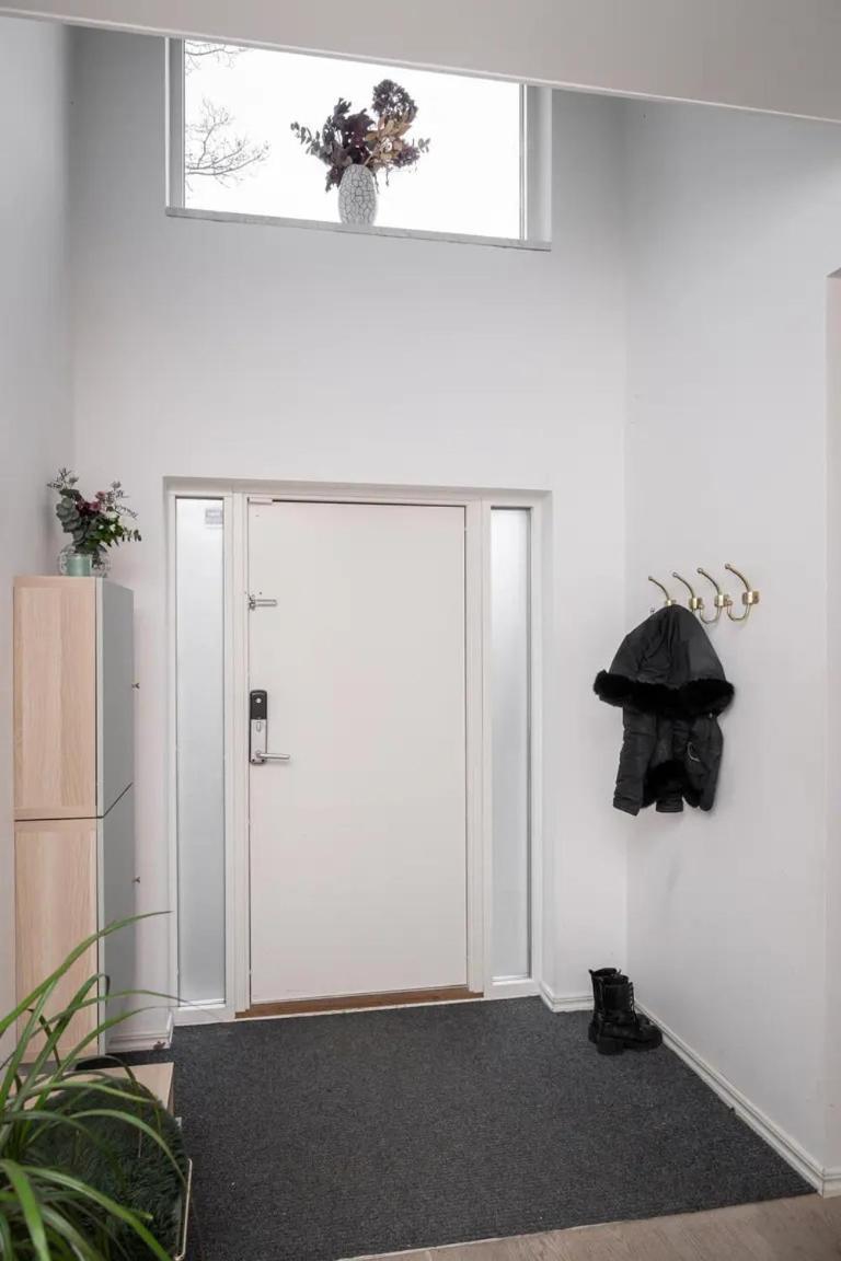 Modern Villa Close To Beach Trangsund Bagian luar foto